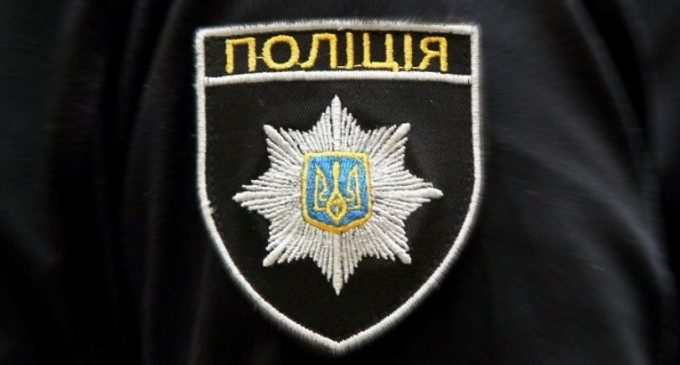 В Днепре укравший мотоцикл мужчина прятался от полиции на крыше гаража, – ФОТО