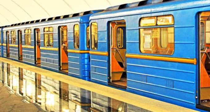 Кличко просит правительство открыть метро в Киеве