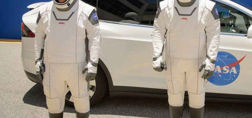 Сегодня ночью экипаж NASA отправятся на МКС на корабле Маска