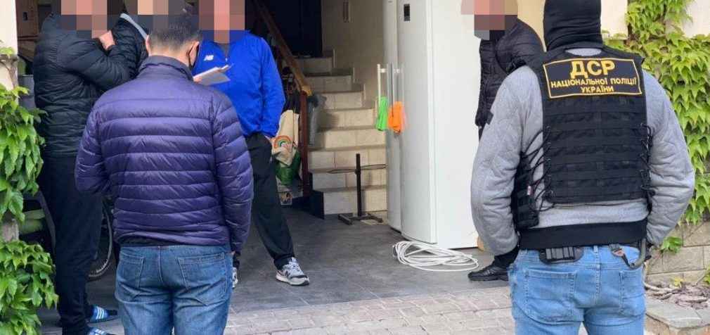 В Киеве полицейские изъяли 400 тысяч долларов «воровского общака»