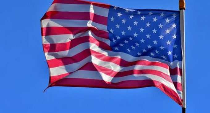 В США заявили, что карантин наносит непоправимый вред экономике