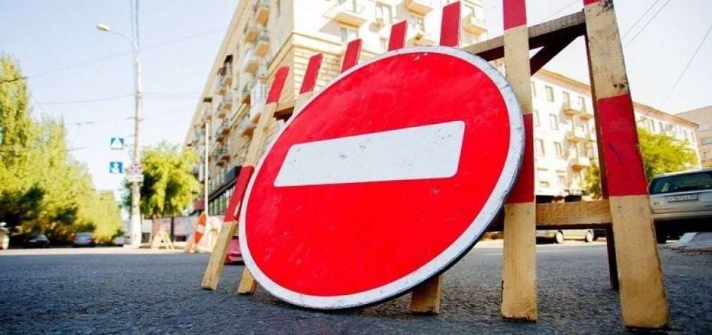 В Днепре на 2 месяца сузят тротуарную часть на одной из улиц: какой и почему