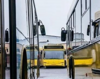 “Автобусы выпустили почти все, а пассажиров все ещё мало”: ситуация с общественным транспортом в Днепре