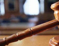 Под Днепром задержали мэра одного из городов и его помощника во время получения взятки