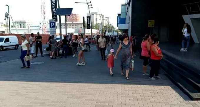 Эвакуация людей из МОСТ-Сити: что происходит, – ВИДЕО