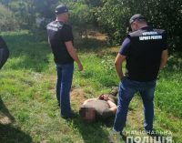 Стрельба, угрозы и 4 миллиона за спокойствие: в Днепре мужчины “терроризировали” фермеров, – ФОТО, ВИДЕО ЗАДЕРЖАНИЯ