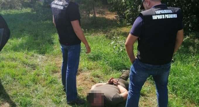 Стрельба, угрозы и 4 миллиона за спокойствие: в Днепре мужчины “терроризировали” фермеров, – ФОТО, ВИДЕО ЗАДЕРЖАНИЯ