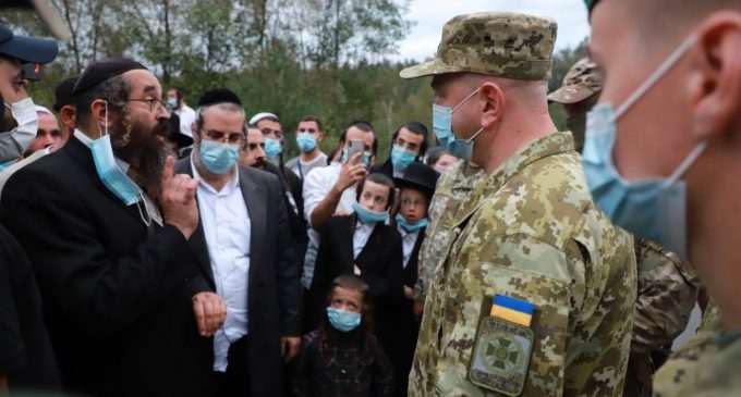Хасиды пытаются прорваться в Украину со стороны Беларуси