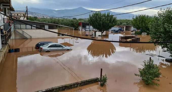 На Грецию обрушился ураган «Ианос», погибли два человека