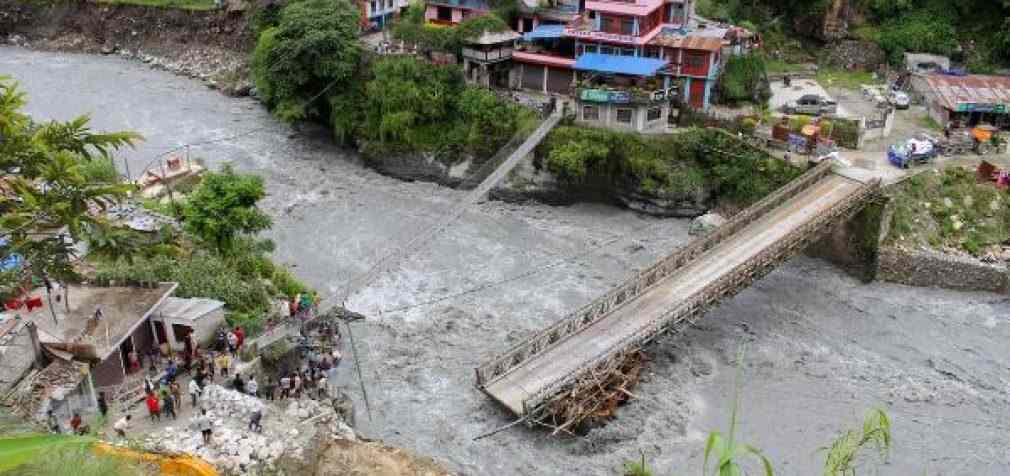 В Непале из-за ливней начались оползни, погибли 12 человек