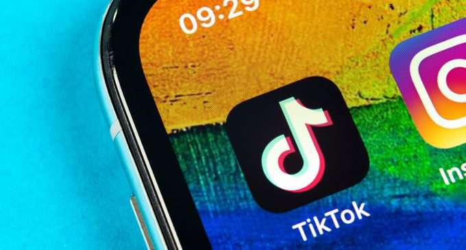 Oracle выиграла тендер на деятельность TikTok в США