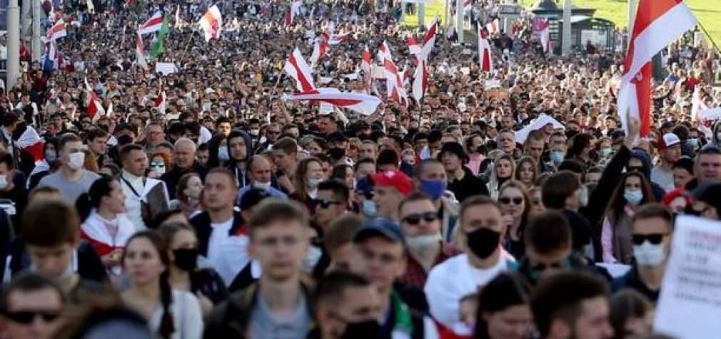 Акции протеста в Минске: более 200 задержанных