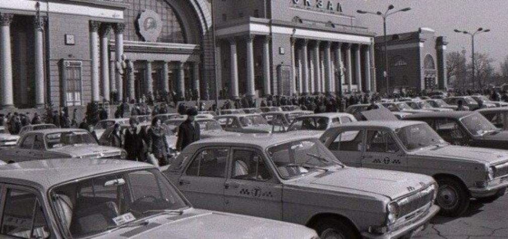 Как выглядел транспорт на улицах Днепра в 70-80-е годы: архивные фото