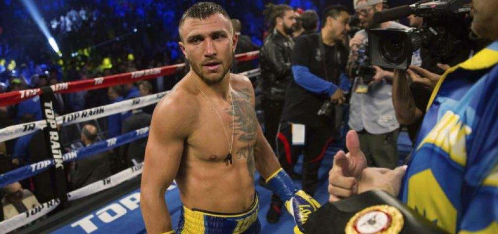 Ломаченко потребує операції на плечі, він відчув біль у другому раунді бою з Лопесом – менеджер