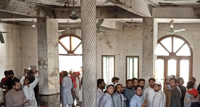 В Пакистане взорвали религиозную школу, много жертв