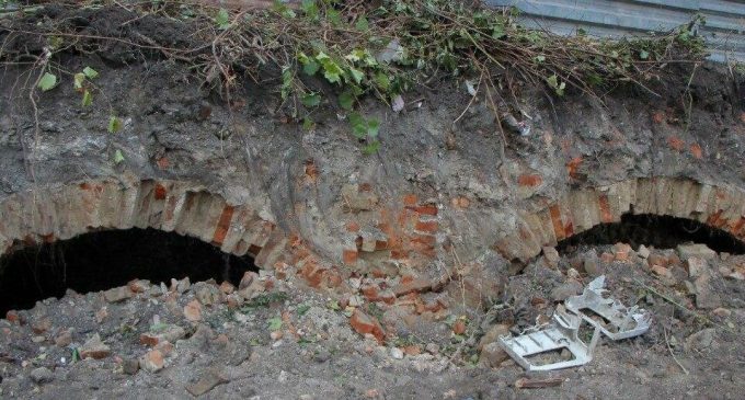 В центре Днепра во время строительства нашли подземные постройки, – ФОТО