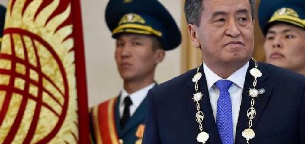 Президент Кыргызстана готов уйти в отставку, но позже