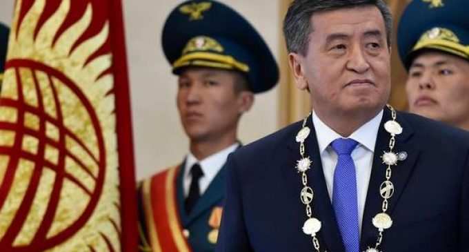 Президент Кыргызстана готов уйти в отставку, но позже