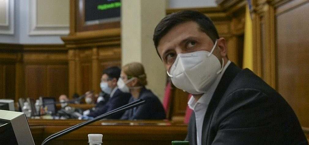 Днепрян и других украинцев без масок будут штрафовать: Президент подписал закон