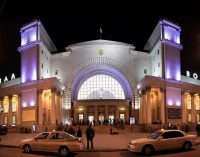 Как менялся центральный железнодорожный вокзал в Днепре, – ФОТО