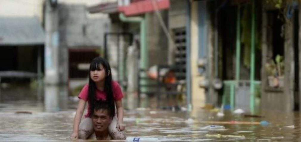 Тайфуны, ураганы, наводнения и снегопады: в мире бушует стихия