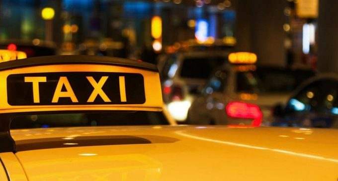 Такси в Днепре: номера и приложения всех служб