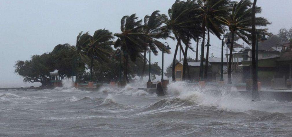 На Филиппинах – очередной тайфун, Европу накроет серия штормов