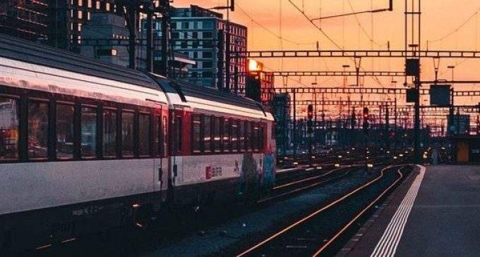 На вокзале “Днепр-Главный” перекрыли вход в тоннели, – ФОТО