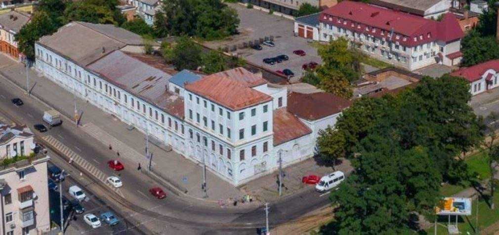 Кусочек старого города: история необычного фонтана в одном из двориков Днепра, – ФОТО