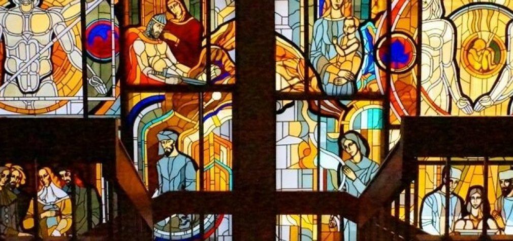Чебурашка на здании театра и цирк: в Днепре изучают культурное наследие советского периода