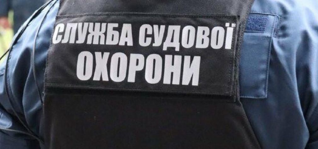 В Днепре районный суд взяли под охрану: что произошло