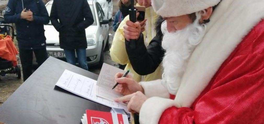 Паспорта страны, которую предстоит построить, выдают в Берлине