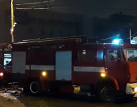 В Днепре серьезный пожар на Троицком рынке: пострадал мужчина, – ВИДЕО