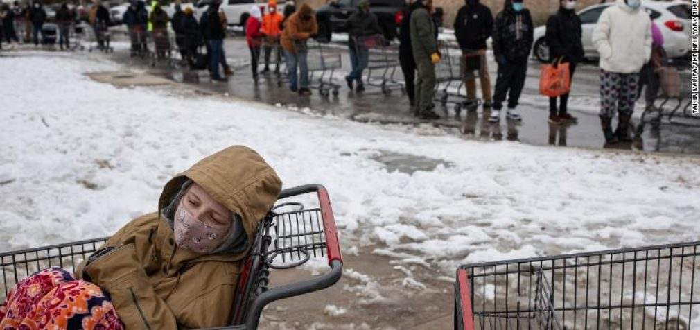 В США количество жертв снежной бури увеличилось до 47 человек