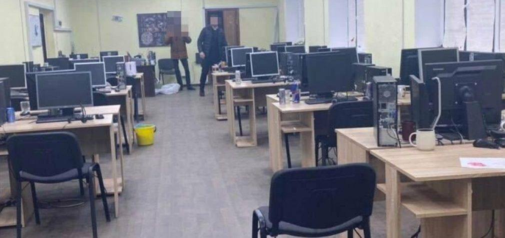 Под Днепром прикрыли еще один “черный” call-центр