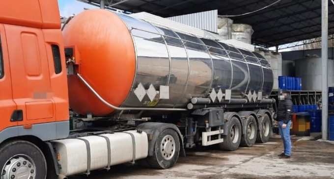 В Днепре СБУ накрыла схему продажи нелегального алкоголя под видом “антисептиков”