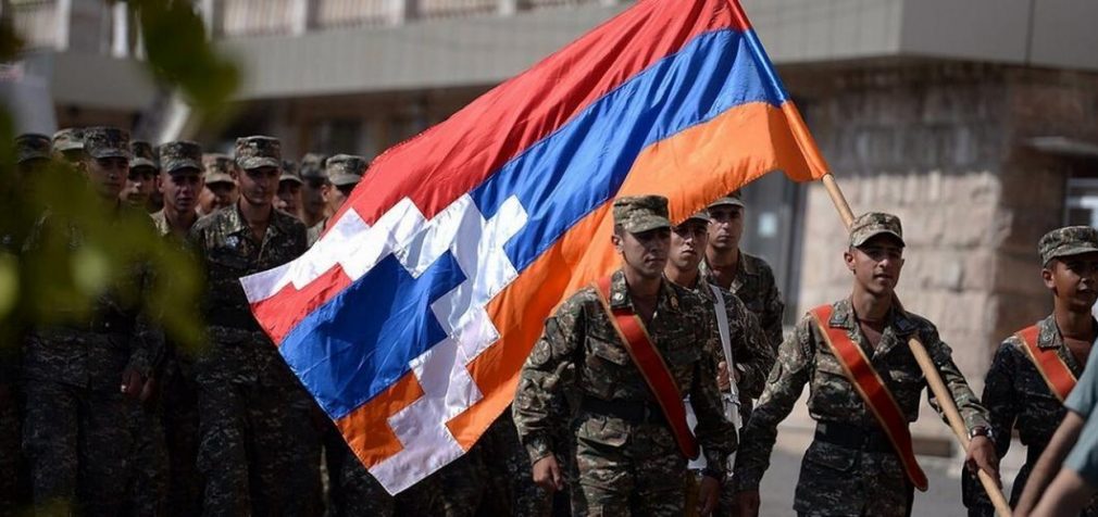 В Карабахе намереваются создать свою профессиональную армию