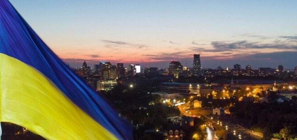 Днепр создает украинские тренды: в центре Никополя установят огромный флагшток