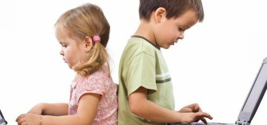 Психолог из Днепра рассказала, как вылечить ребенка от Интернет-зависимости