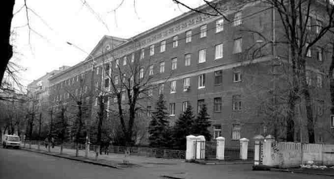 Роддом, который получил одну из высших советских наград: история одного здания Днепра