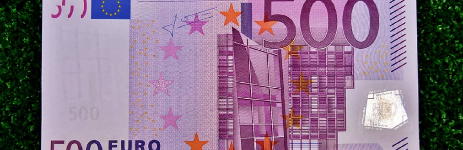 Подлинность 500. Купюра 500 евро. Фальшивые купюры 500 евро. Банкнота 100 евро подлинность. 500 Евро водяные знаки.