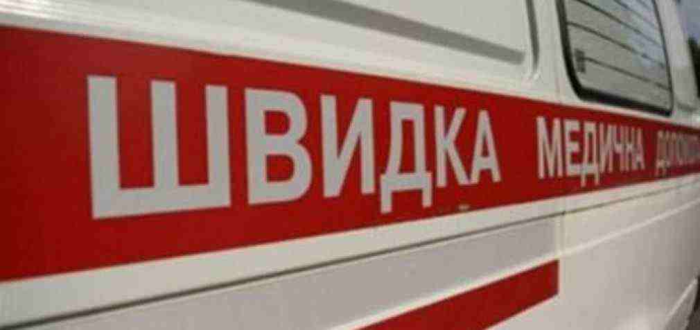 В Днепре врачи просят сделать вызов скорой платной