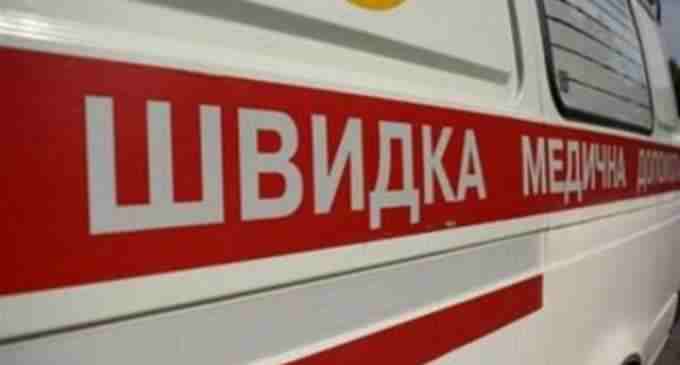 В Днепре врачи просят сделать вызов скорой платной