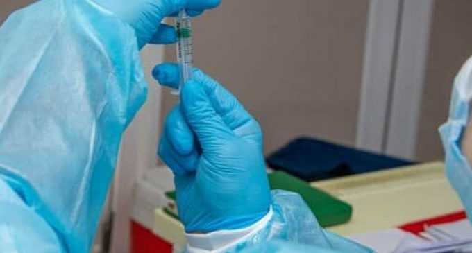В Днепре начинают вакцинировать пожилых людей