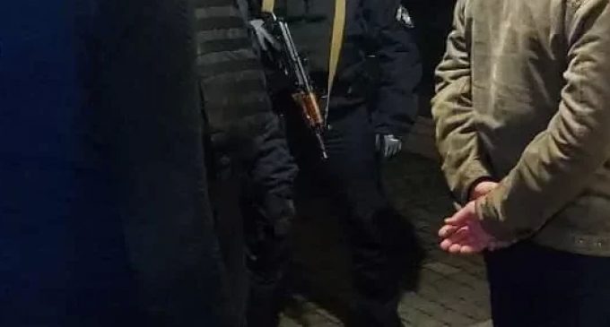 Под Днепром 250 полицейских провели спецоперацию: поймали “смотрящего” и банду вымогателей