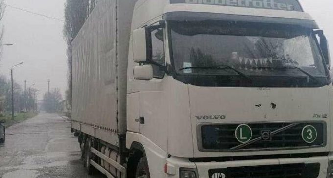 В Днепре иностранец украл 400 тысяч из кабины грузовика: подробности