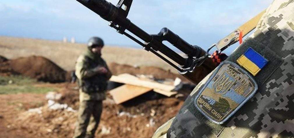 Боевики совершили десять обстрелов на Донбассе, погиб боец ВСУ