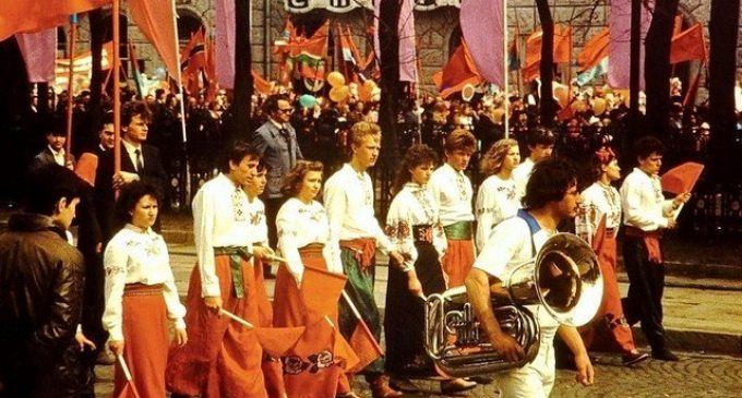 Забастовки или масштабные гуляния: как в Днепре праздновали “майские” 50 лет назад, – ФОТО