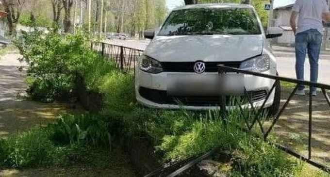 В Днепре пьяный водитель устроил ДТП и пытался подкупить полицию