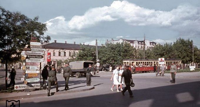 Комендантский час и расстрелы: как жили в оккупированном Днепре 80 лет назад, – редкие фото